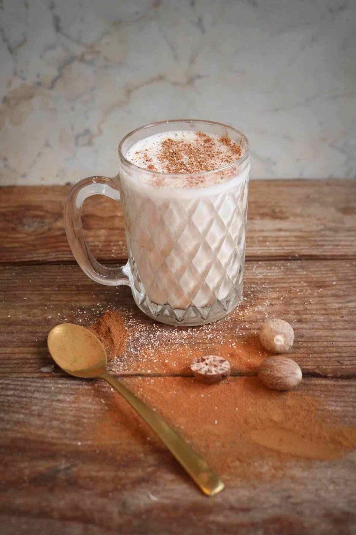 featured image for keto recipe on chai latte